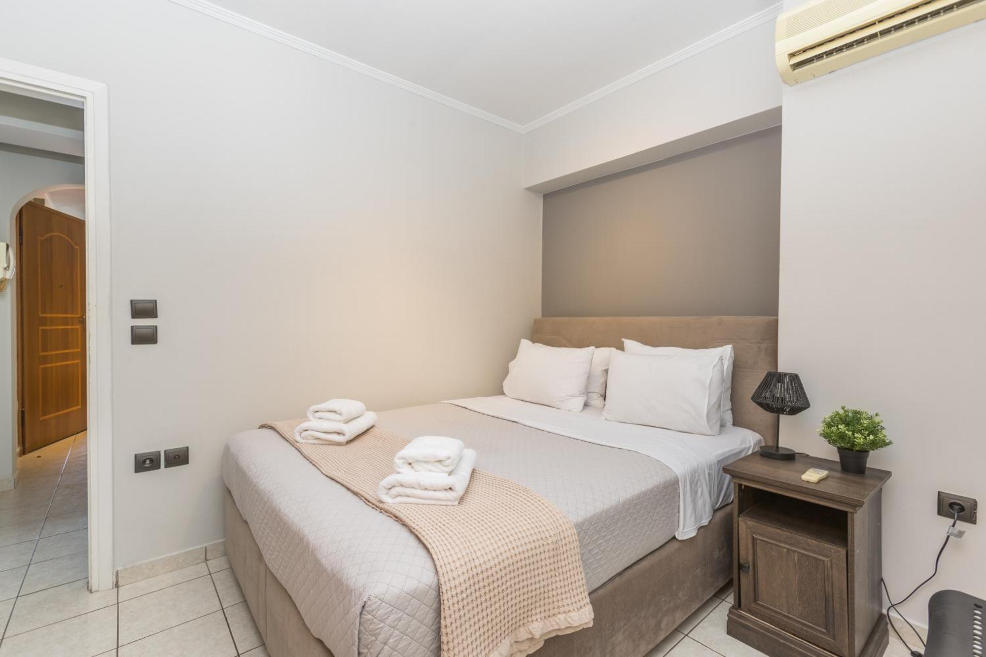 Raise Harbor Flats Apartment Piraeus